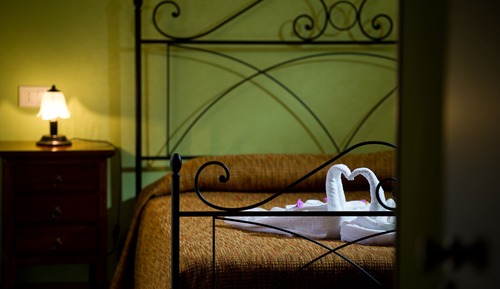 Doppel- oder Zweibettzimmer