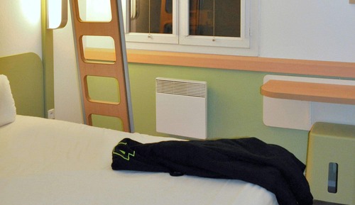 Dreibettzimmer, Mehrere Betten