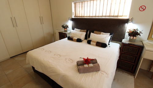 Executive-Apartment (1 Bedroom Apartment (Air-con) (6))