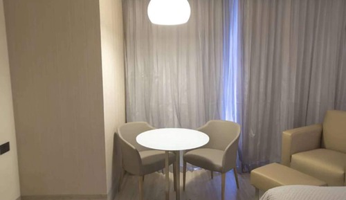 Zimmer, 1 King-Bett, barrierefrei (Roll-In Shower)