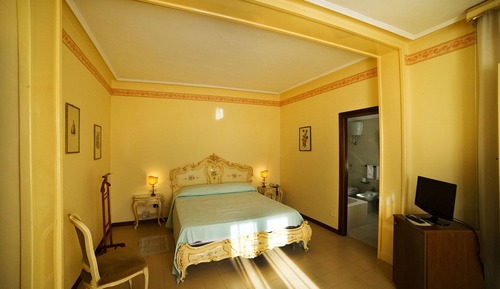 Doppelzimmer, 1 Doppelbett, Gartenblick