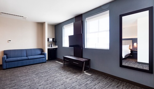 Standardzimmer, 1 King-Bett und Schlafsofa, barrierefrei (Comm)