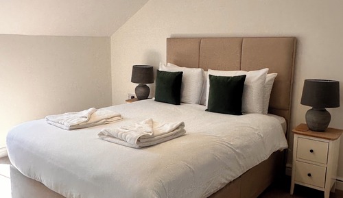 Cheltenham - Luxury Family Cottage, Pets Allowed