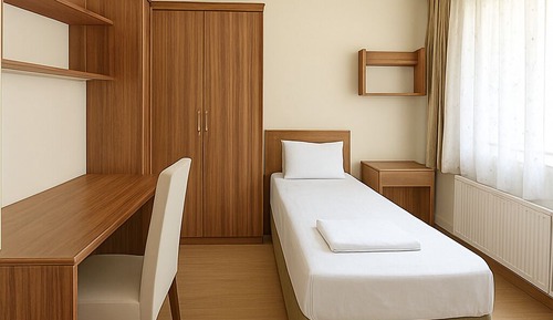 Quadruple Room, Hill View