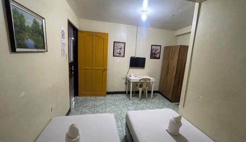 Standard-Doppel- oder -Zweibettzimmer