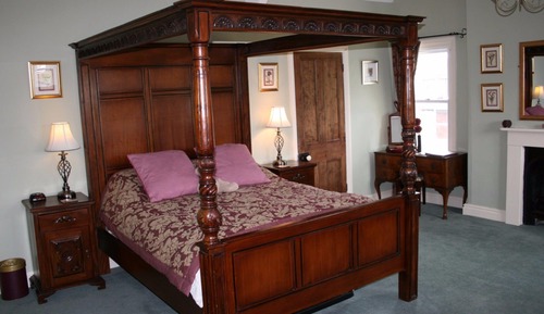 Doppelzimmer, mit Bad (4 Poster w/ spa bath)