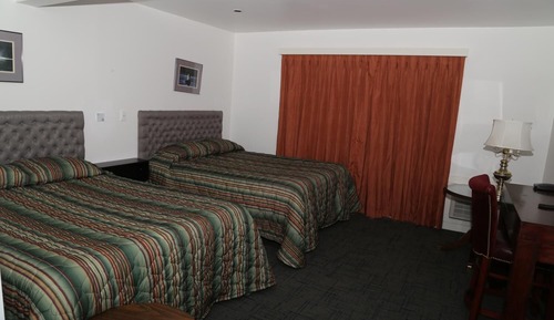 Basic-Zimmer, 2 Doppelbetten