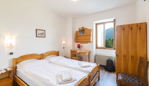 Standard-Doppelzimmer