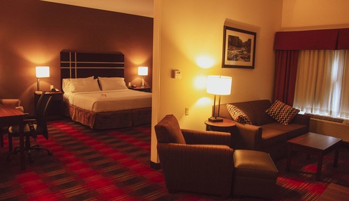Suite, 1 King-Bett (Extra Floor Space)