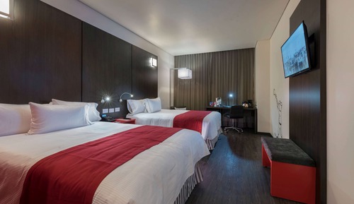 Zimmer, 2 Doppelbetten, Nichtraucher