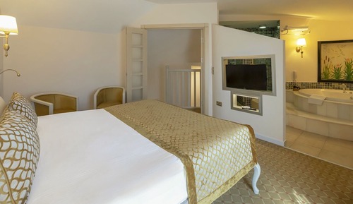 Club Duplex Room With Spa Bath