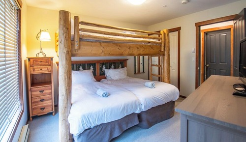 Apartment (Snow Creek Lodge #211)