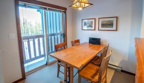Studio (Snow Creek Lodge #308)