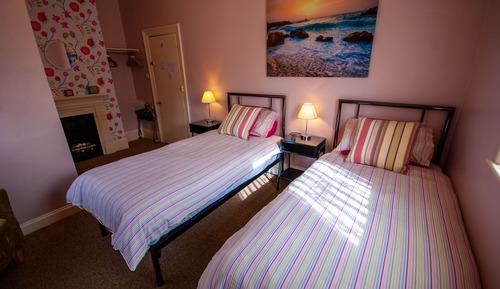 Superior-Doppel- oder -Zweibettzimmer, mit Bad