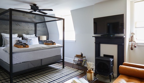 Zimmer, 1 King-Bett, eigenes Bad, Bergblick