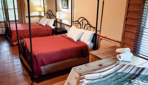 Familien-Ferienhütte, Mehrere Betten, Whirlpool (Deluxe Double Cabin)