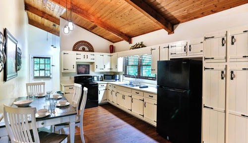 Deluxe-Ferienhütte, Mehrere Betten, Whirlpool, Talblick