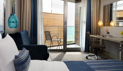 Premium-Zimmer, 1 King-Bett (Sofa, Side Sea View)