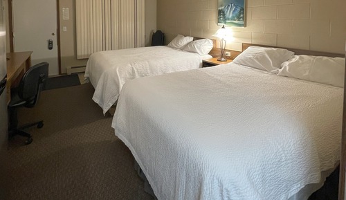 Doppelzimmer, 2 Queen-Betten
