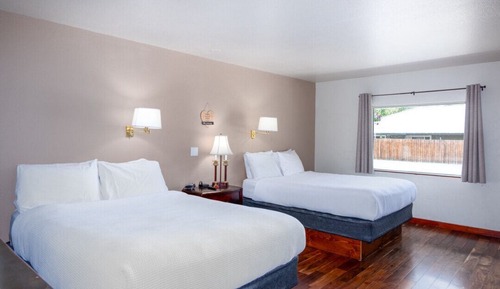 Standardzimmer, 2 Queen-Betten, Nichtraucher, Bergblick