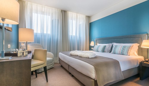 Standard-Doppel- oder -Zweibettzimmer