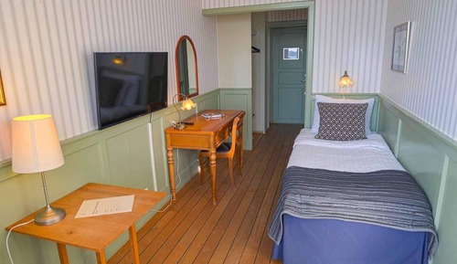 Queen Seaview Balcony Room