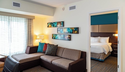 Studio, 1 King-Bett, Nichtraucher (Mobility/Hearing Access, Roll-In Shwr)