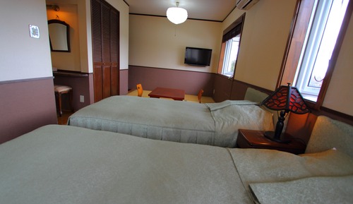 Zimmer (Japanese Western Room)