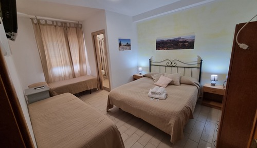 Dreibettzimmer