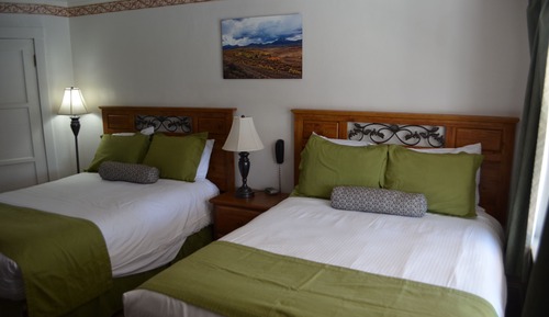 Standardzimmer, 2 Queen-Betten