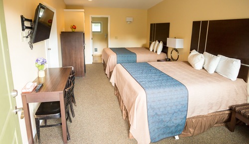 Deluxe-Doppelzimmer, 2 Queen-Betten, Poolzugang, Bergblick