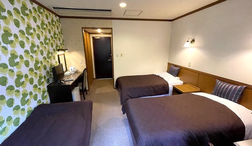 Dreibettzimmer, Nichtraucher