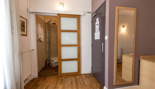 Doppelzimmer, Badewanne