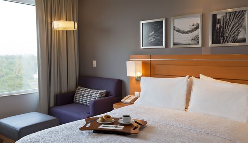 Superior-Zimmer, 1 Queen-Bett, Nichtraucher, Kühlschrank (Wet Bar)