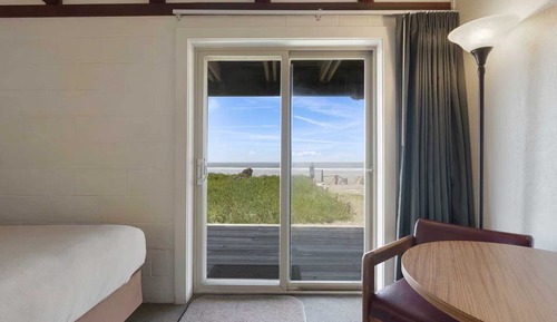 Single Room, 1 Queen Bed, Sea View