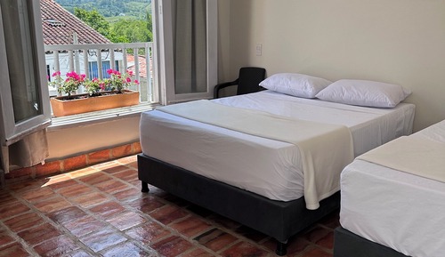 Comfort-Dreibettzimmer, Bergblick