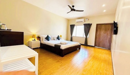 Deluxe Room, Balcony