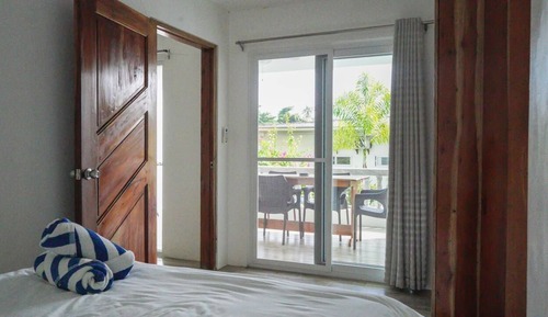 Deluxe-Apartment, Balkon, Poolblick