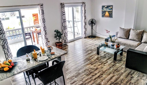 Deluxe-Apartment, Balkon, Poolblick