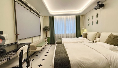 Standard-Vierbettzimmer