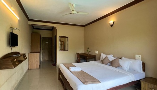Luxury-Doppelzimmer zur Einzelnutzung, Balkon, Poolblick