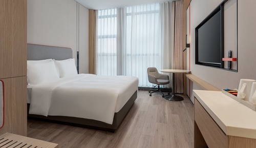 Standard Room, 1 King Bed (Extra Floor Space)
