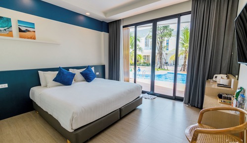 Deluxe-Doppelzimmer, Balkon, Poolblick