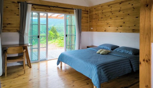 Standard-Doppelzimmer, Bergblick