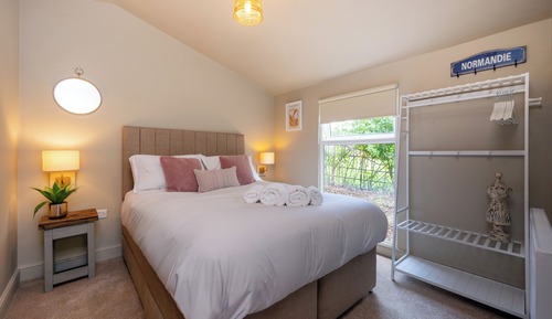 Classic Cabin, Garden View