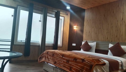 Superior Room, Mountain View