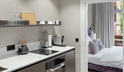 Luxury Studio, Courtyard View
