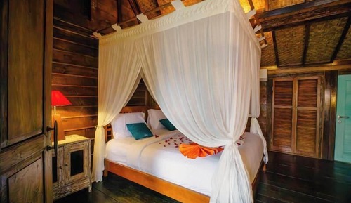 Anggrek Wooden Suite