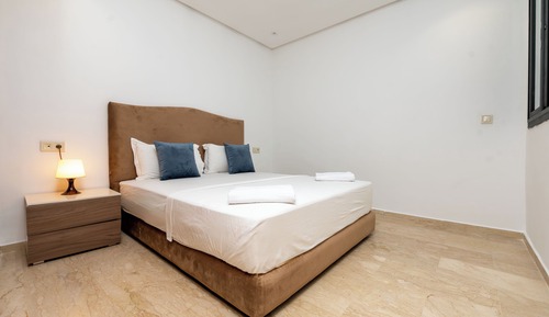 Superior Apartment, Pool View