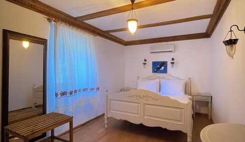 Deluxe-Vierbettzimmer, Gartenblick